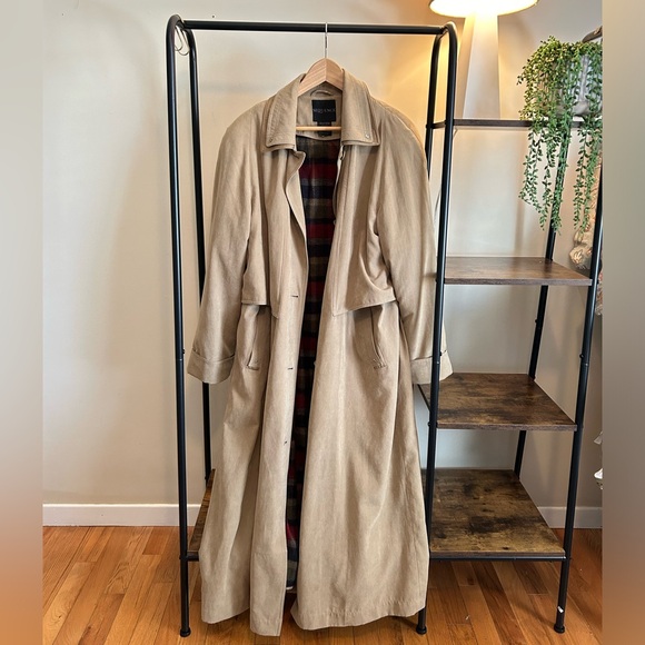 Vintage lined trench coat - Picture 1 of 12